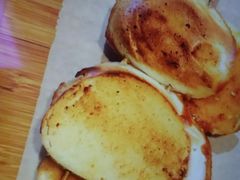 麻酱白糖馒头片-腰子哥烤串(石佛营炫特店)