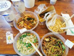 -八一路好吃街(雨田商务大厦店)