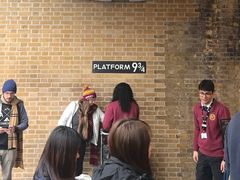 -九又四分之三站台哈利波特商店