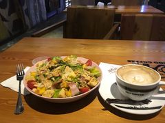 -Who乎coffee&bar