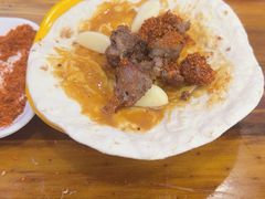 -哈尔滨小酒馆·鲜肉现穿自助烧烤(康新花园店)