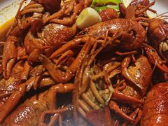 -茸梅路右拐龙虾-农家菜(松江店)