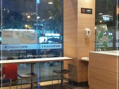-麦当劳(七宝乐购店)