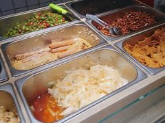 自助取餐区-三兄弟高炉烧饼