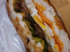 蜜汁炭烤风味牛堡-必胜客(航洋国际店)