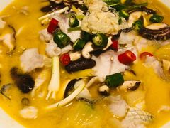 QQ酸汤鱼-蜜桃餐厅·江浙融合菜(荟聚购物中心店)