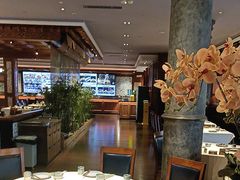 -八府香鸭·啫啫煲(华山路店)