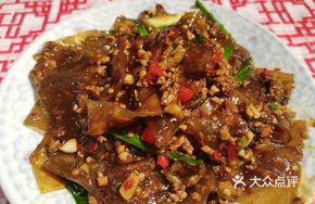 Sour Cabbage with Bamboo Rice Noodles