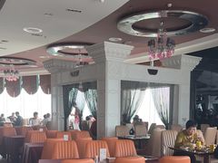 -荣誉国际酒店-云顶旋转餐厅