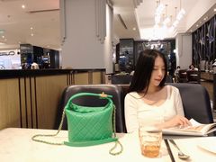 -港丽餐厅(高德置地店)