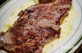 Australian Grain-Fed Sirloin Steak with Cheese Mashed Potatoes