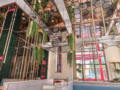 -红樱桃·欢乐餐厅(太原里店)