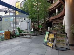 -瑞虹新天地月亮湾