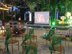 -亚龙湾亚泰商业街