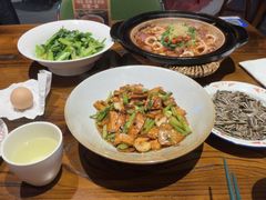-黄弟大排档·湖南菜·小龙虾·小海鲜(凯旋北路店)