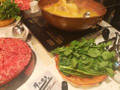 -鲜入围煮花胶鸡海鲜火锅