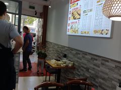 -黄阿姨锅贴大王(万航渡路店)