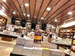 -诚品(信义店)