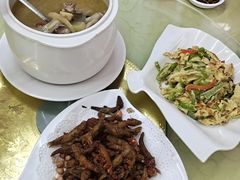 -始于2011柳周农家菜沙田柚美食店(东大街店)