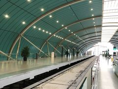 -龙阳路磁悬浮列车总站-停车场