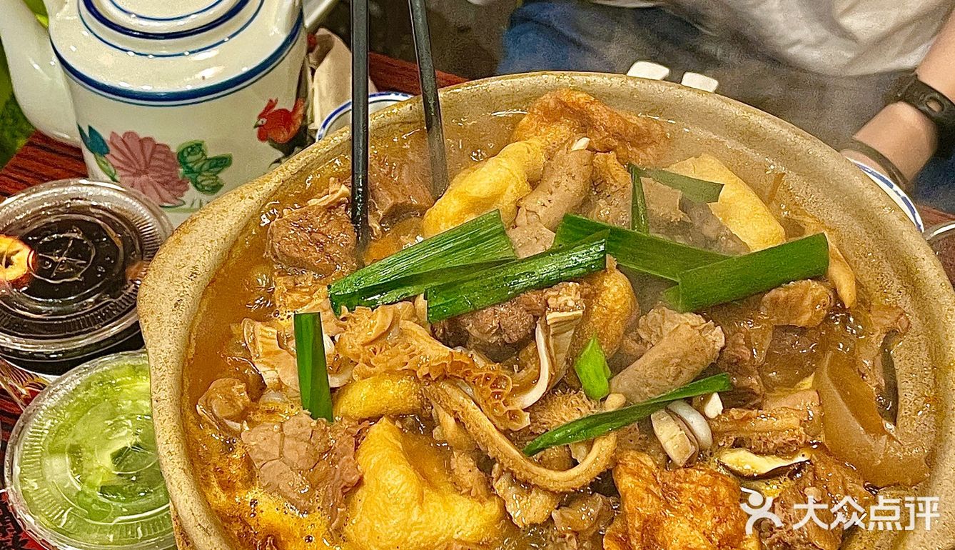 五一特种兵必打卡，好吃不贵牛杂煲D一