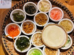 -包整·丝娃娃(一览甲秀楼风景店)