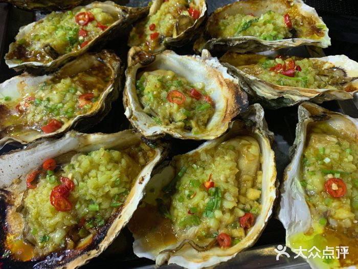 小四川特色烤鱼(新城总店)烤生蚝图片