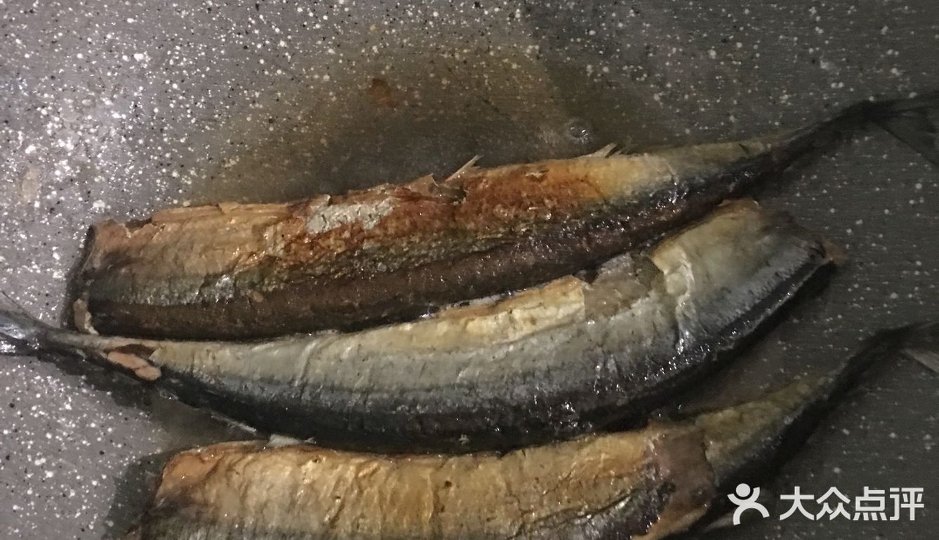 鬼怪[鬼脸]开胃食谱系列：煎秋刀鱼