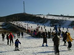 -秦皇古道滑雪场