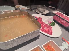 -左庭右院鲜牛肉火锅黑金店(陆家嘴中心店)