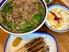 -云阿蛮云南生烫牛肉米线(奉贤路店)