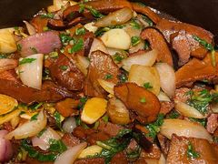 铁盘香煎黑牛肝菌-云海肴·汽锅鸡·云南菜(天山百盛优客店)