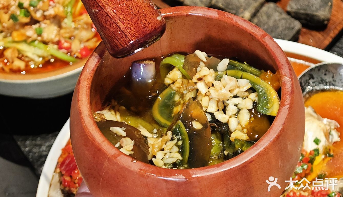 湘菜配精酿｜魔都湖南菜又添新贵！