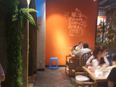 大堂-南城十里潮汕鲜牛火锅·鲜虾生滚粥(融汇老商埠店)