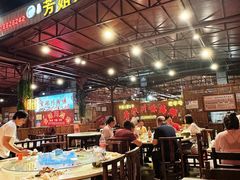 -三亚火车头万人海鲜广场