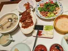 -梅利汴京烤鸭•开封豫菜地标店(东大街店)