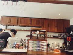 -Line 咖啡(石厦花园店)