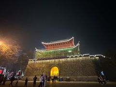 -巴陵广场