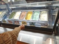 -极拉图·现制冰淇淋(大卫城店)