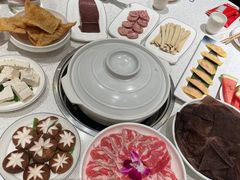 -三人行骨头王火锅(长寿店)