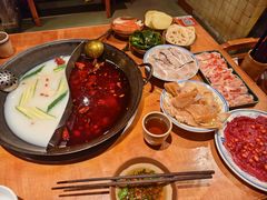 -周小明火锅(黑金冠社区店)