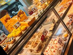 -鲍师傅糕点(江苏路店)