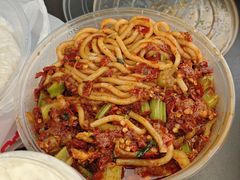 爆辣鸡肉芹菜炒米粉-玲玲米粉·新疆现炒米粉(大十字总店)