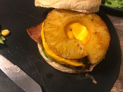 -HIGH FIVE哈福手工汉堡(桂林路店)