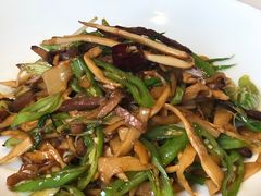 青椒腊肉炒糯米笋-新荣记(西溪湿地店)