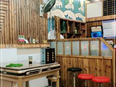 大堂-亮亮烧烤(积玉桥总店)