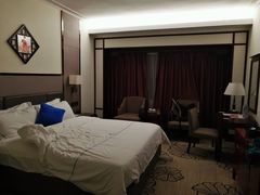 -深圳君逸国际酒店(龙岗横岗塘坑地铁站店)