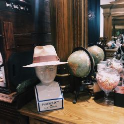 -TWOFACE 双面理发馆