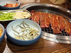 -明洞阿姨·韩式酱蟹烤肉·创意料理(三元桥店)