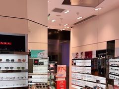 -LensCrafters亮视点·OAKLEY精选(静安嘉里中心店)